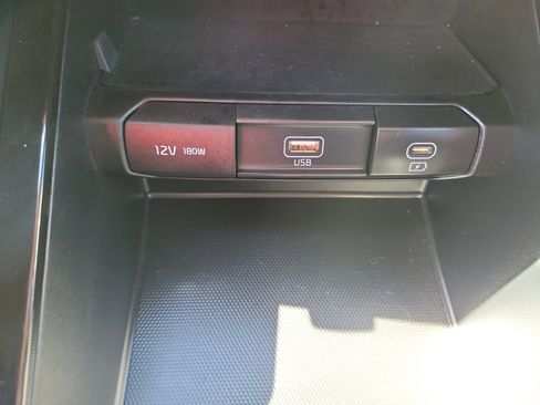 Used 2023 Kia Telluride LX FWD image 27