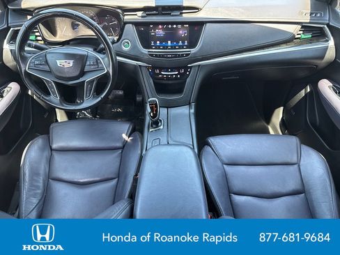 Used 2017 Cadillac XT5 Luxury w/ Driver Awareness Package FWD image 23
