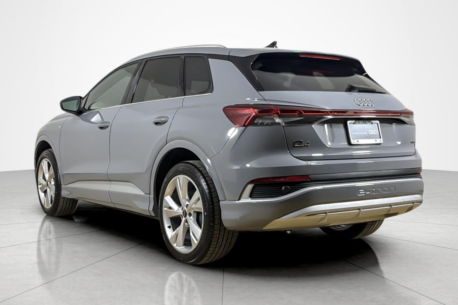 Certified 2023 Audi Q4 e-tron Premium AWD/4WD image 3
