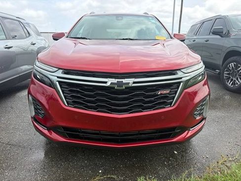 Used 2023 Chevrolet Equinox RS AWD/4WD image 2