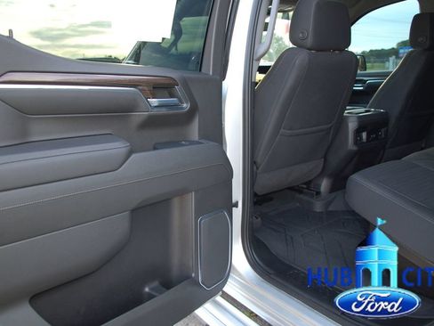 Used 2022 Chevrolet Silverado 1500 LT RWD image 13