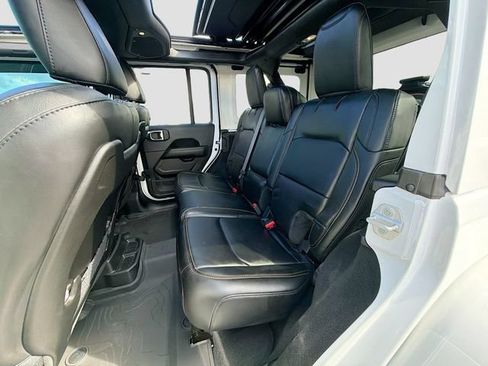 Used 2025 Jeep Wrangler Unlimited Rubicon 392 AWD/4WD image 27