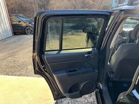 Used 2016 Jeep Compass Sport w/ Power Value Group image 7