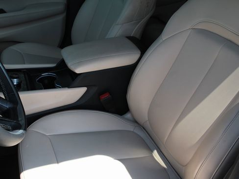 Used 2024 Jeep Grand Cherokee Limited w/ Trailer Tow Package image 4