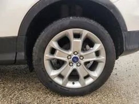 Used 2016 Ford Escape Titanium image 11