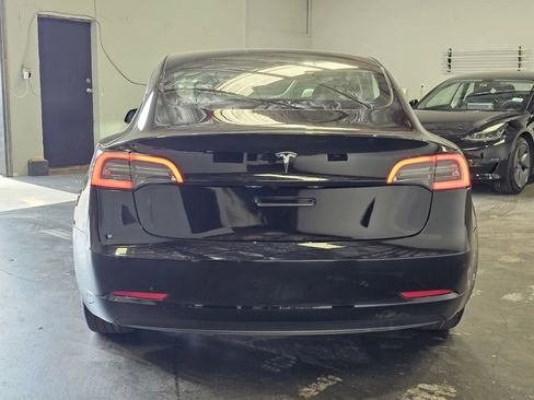 Used 2023 Tesla Model 3 Standard Range RWD image 3
