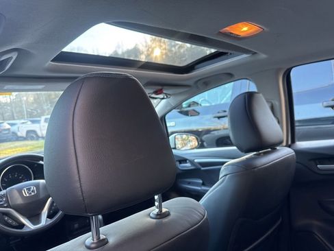 Used 2018 Honda Fit EX-L image 12