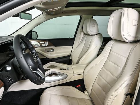 Used 2022 Mercedes-Benz GLS 450 4MATIC image 5