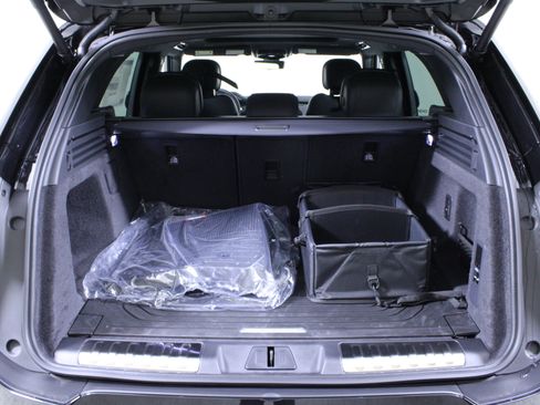 New 2026 Land Rover Range Rover Sport Dynamic SE AWD/4WD image 9