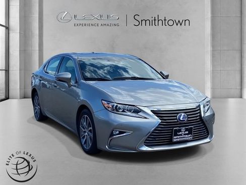 Used 2017 Lexus ES 300h FWD image 1
