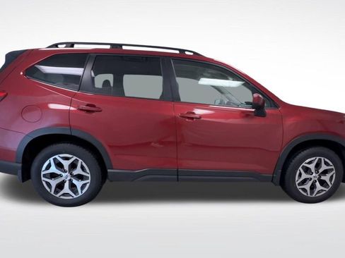 Used 2024 Subaru Forester Premium AWD/4WD image 9