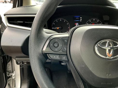 Used 2024 Toyota Corolla LE FWD image 11