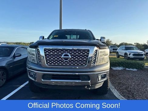Used 2017 Nissan Titan SL AWD/4WD image 2