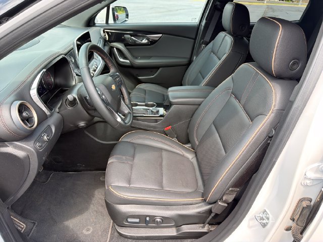Certified 2025 Chevrolet Blazer Premier w/ Driver Confidence II Package AWD/4WD image 14