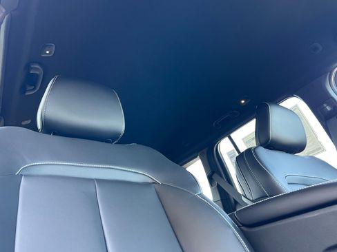 New 2025 Jeep Grand Cherokee Limited image 17
