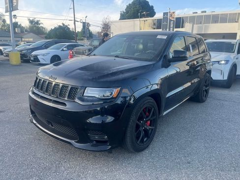 Used 2021 Jeep Grand Cherokee SRT image 3