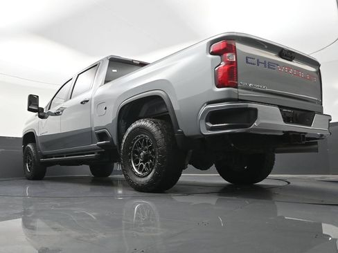 Used 2025 Chevrolet Silverado 2500 LT AWD/4WD image 30