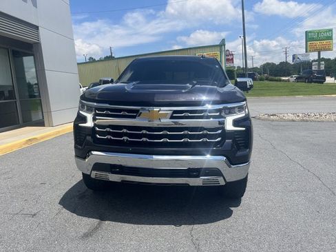 Used 2023 Chevrolet Silverado 1500 LTZ w/ LTZ Premium Package AWD/4WD image 3