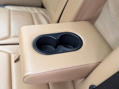 Used 2023 Ford F350 Lariat image 7