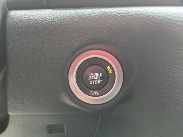 Used 2026 Chrysler Pacifica Select FWD image 25