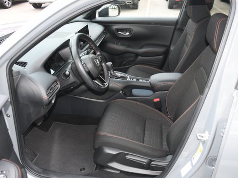 Used 2025 Honda HR-V Sport image 7