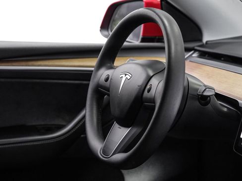 Used 2023 Tesla Model Y Long Range AWD/4WD image 18