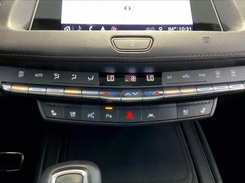 Used 2019 Cadillac XT4 Sport AWD/4WD image 35