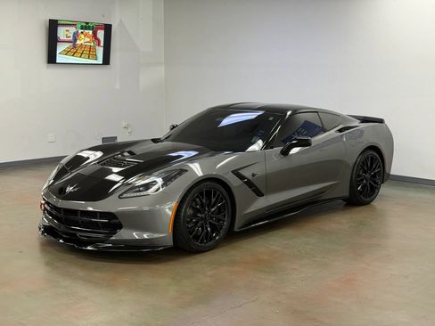 Used 2015 Chevrolet Corvette Stingray Coupe w/ 2LT Preferred Equipment Group RWD image 4