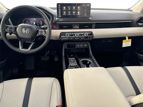 New 2026 Honda Pilot Touring image 12