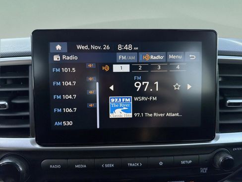 Used 2024 Hyundai Venue SEL image 12