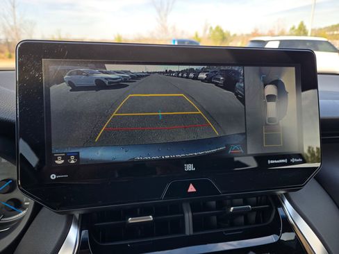 Used 2021 Toyota Venza Limited image 30