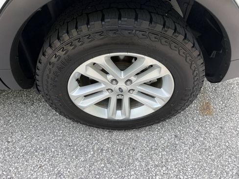 Used 2015 Ford Explorer 4WD image 18