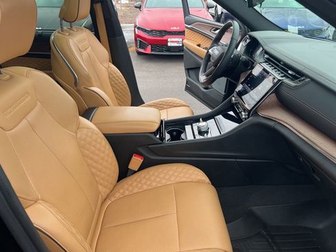 Used 2022 Jeep Grand Cherokee Summit w/ Advanced Protech Group IV image 21