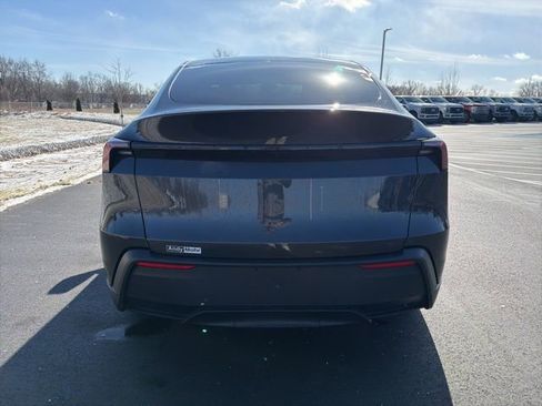 Used 2026 Tesla Model Y 2WD image 8