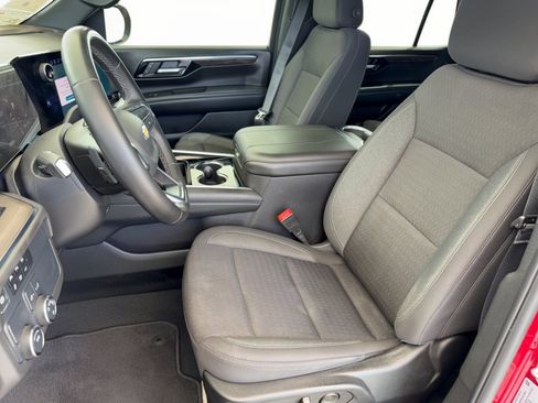 Certified 2025 Chevrolet Tahoe LS RWD image 5