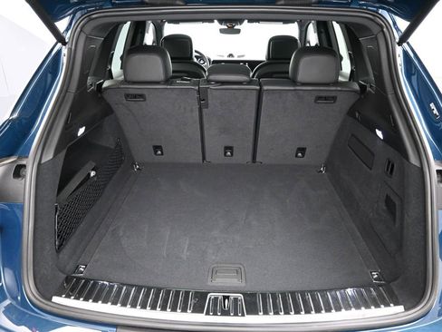 Certified 2025 Porsche Cayenne S image 27