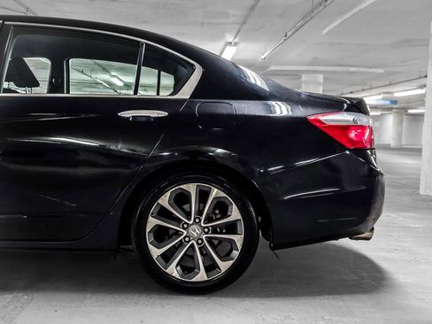Used 2015 Honda Accord Sport image 14