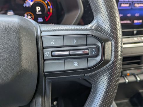Used 2024 Chevrolet Colorado W/T RWD image 14