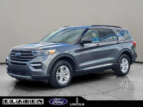 Certified 2023 Ford Explorer XLT w/ Equipment Group 202A AWD/4WD image 1