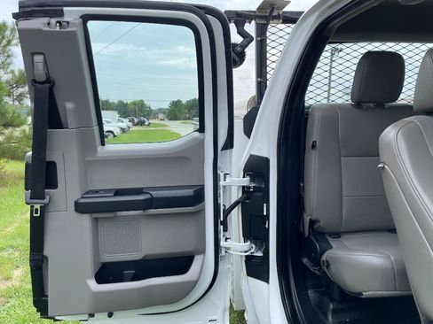 Used 2020 Ford F250 XL w/ Power Equipment Group RWD image 22