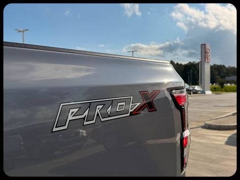 Used 2023 Nissan Frontier Pro-X w/ Pro-X Premium Package RWD image 9
