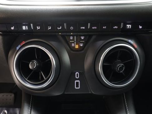 Used 2023 Chevrolet Blazer LT w/ Convenience Package image 11