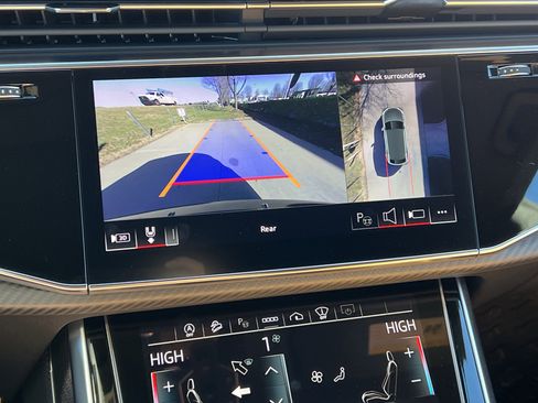 Certified 2024 Audi RS Q8 image 25