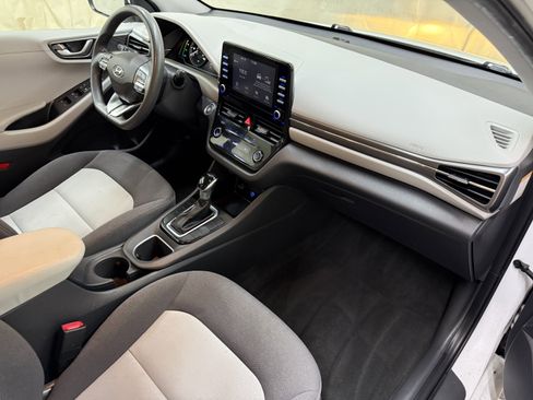 Used 2020 Hyundai Ioniq Blue image 12
