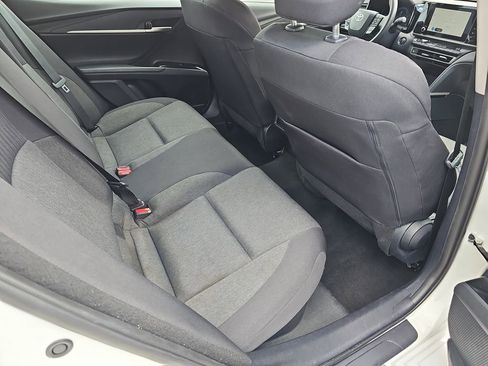 Used 2025 Toyota Camry LE image 14