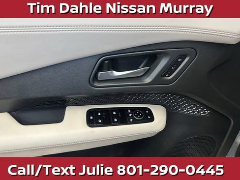 Used 2024 Nissan Ariya AWD image 22
