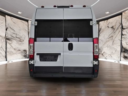 Used 2017 RAM ProMaster 2500 w/ Interior Convenience Group FWD image 3