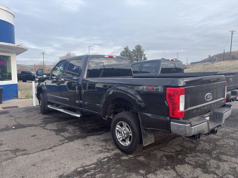 Used 2017 Ford F250 XLT w/ Camper Package image 3
