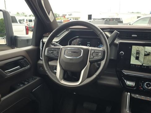 Used 2025 GMC Sierra 2500 Denali w/ Denali Reserve Package AWD/4WD image 38