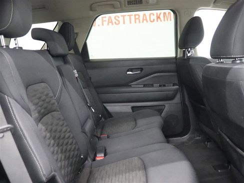 Used 2022 Nissan Pathfinder S image 14